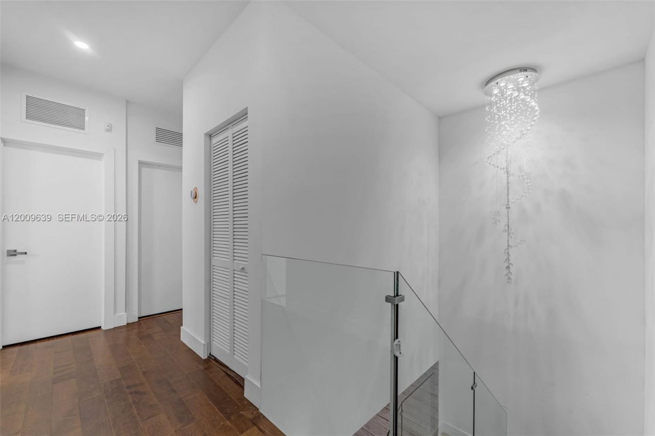 7234 NW 103rd Path, Doral, FL 33178 Photo