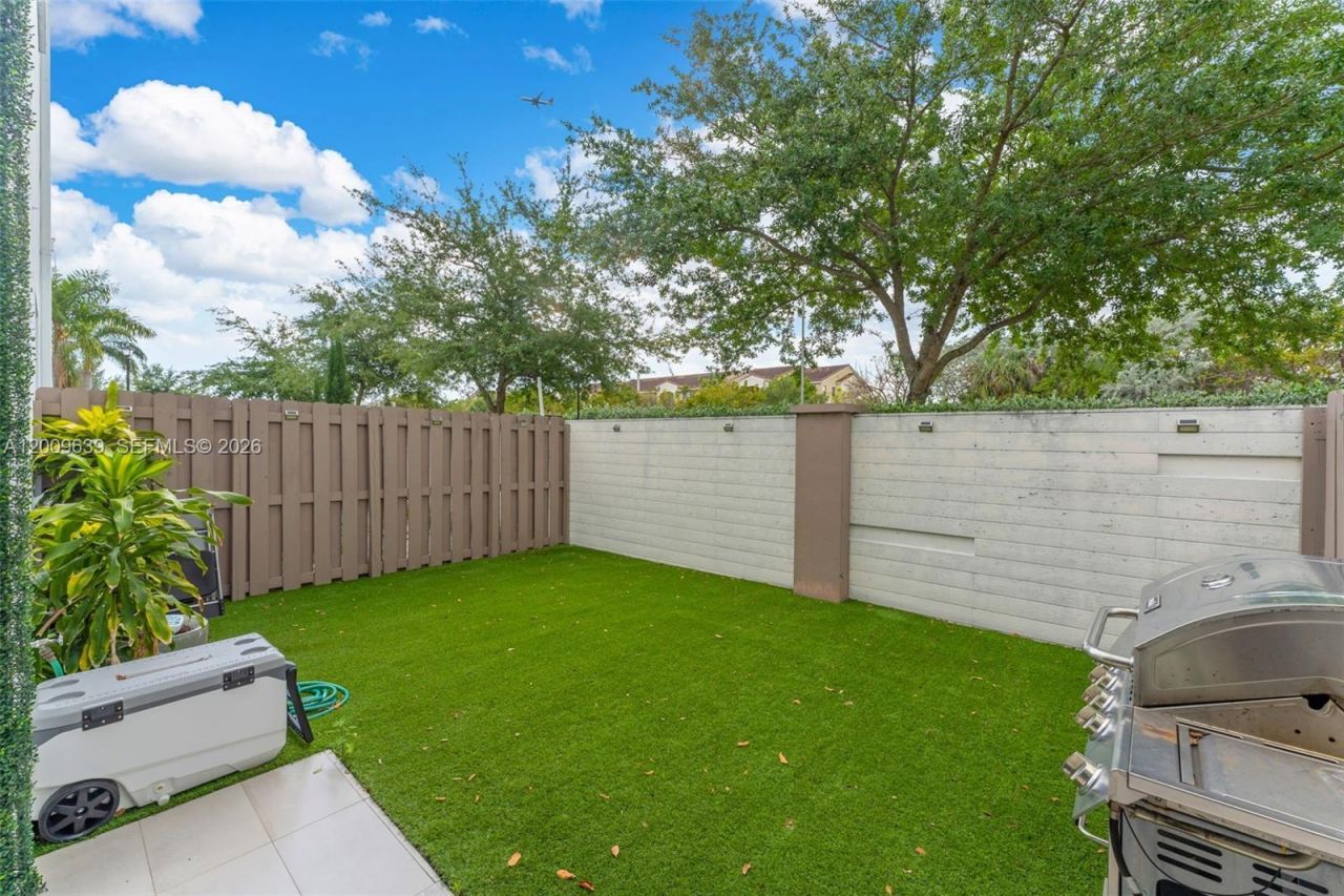 7234 NW 103rd Path, Doral, FL 33178 Photo