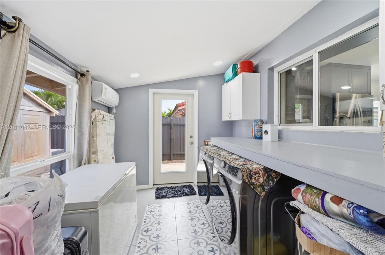 20102 NW 62nd Ave , Hialeah, FL 33015 Photo