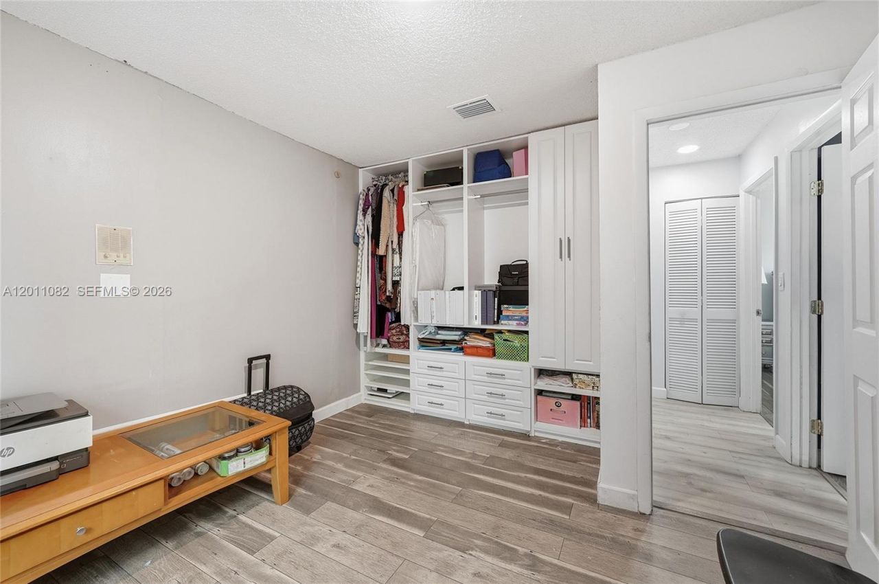 20102 NW 62nd Ave, Miami, FL 33015 Photo