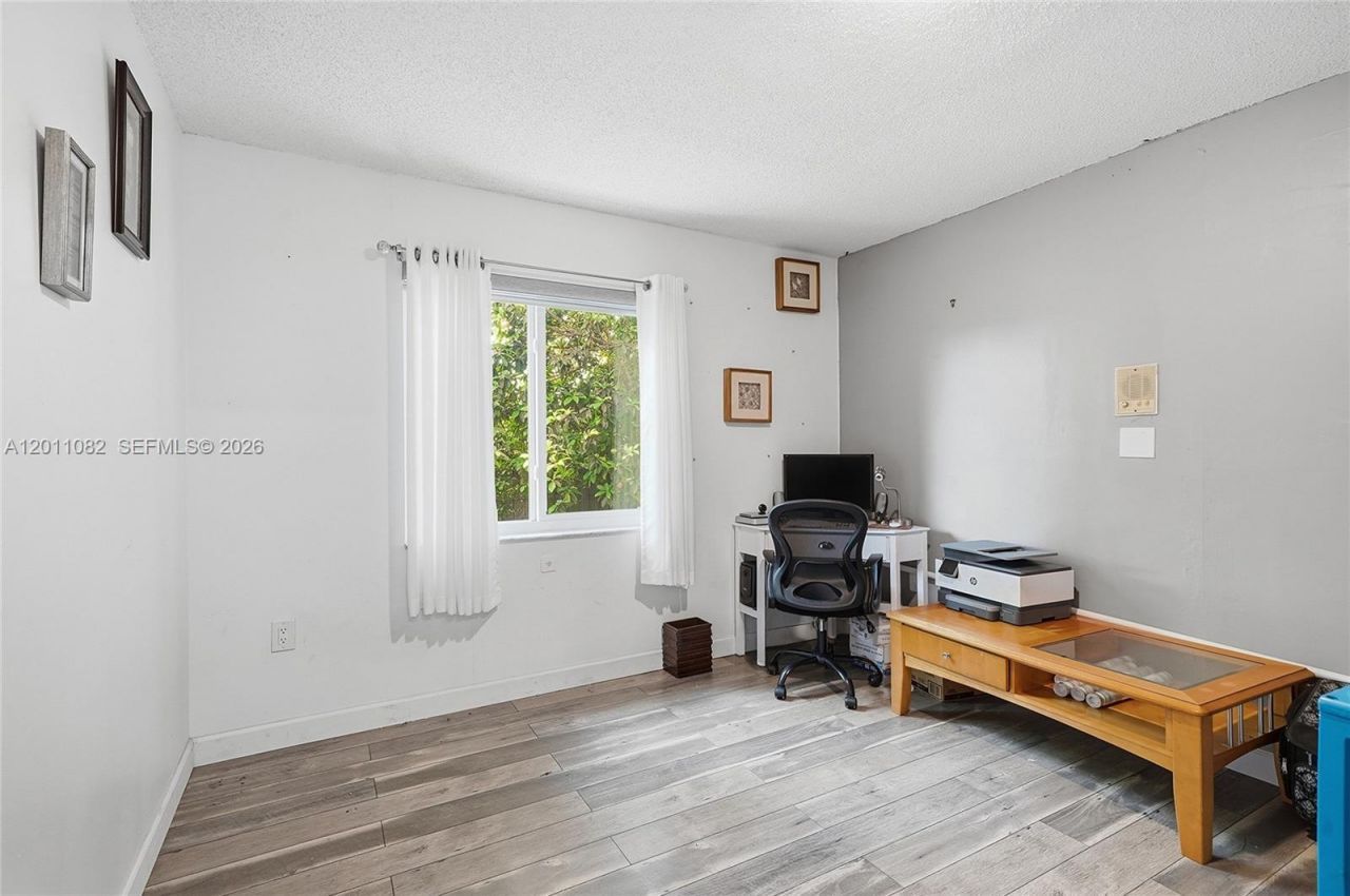 20102 NW 62nd Ave , Hialeah, FL 33015 Photo