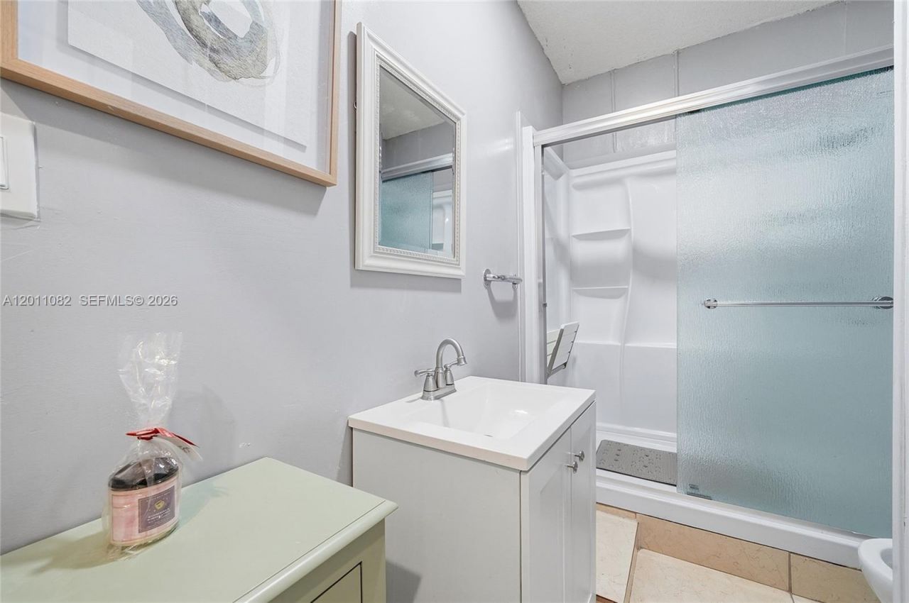 20102 NW 62nd Ave , Hialeah, FL 33015 Photo