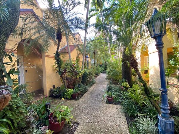 101 NE 8th Ave , Unit 3, Fort Lauderdale, FL 33301