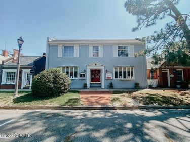 115 E Pennsylvania Avenue, Unit Ste 4 & 5, Southern Pines, NC 28387