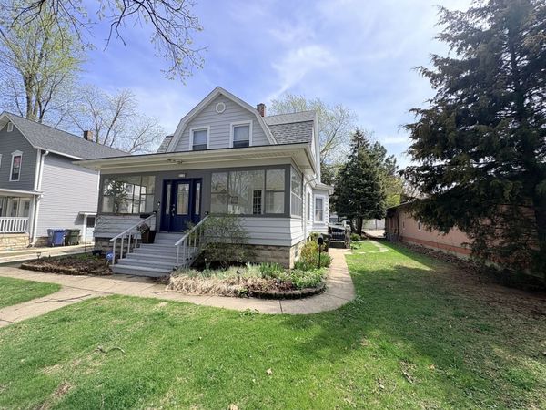 512 N Center Street , Naperville, IL 60563
