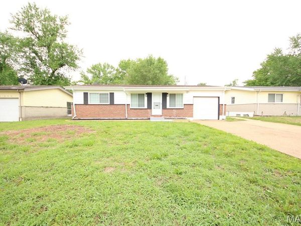 10215 Monarch Drive , St Louis, MO 63136