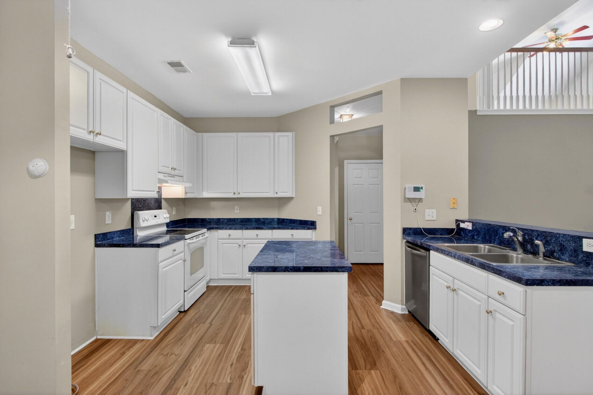 2149 Country Manor Drive Photo 13