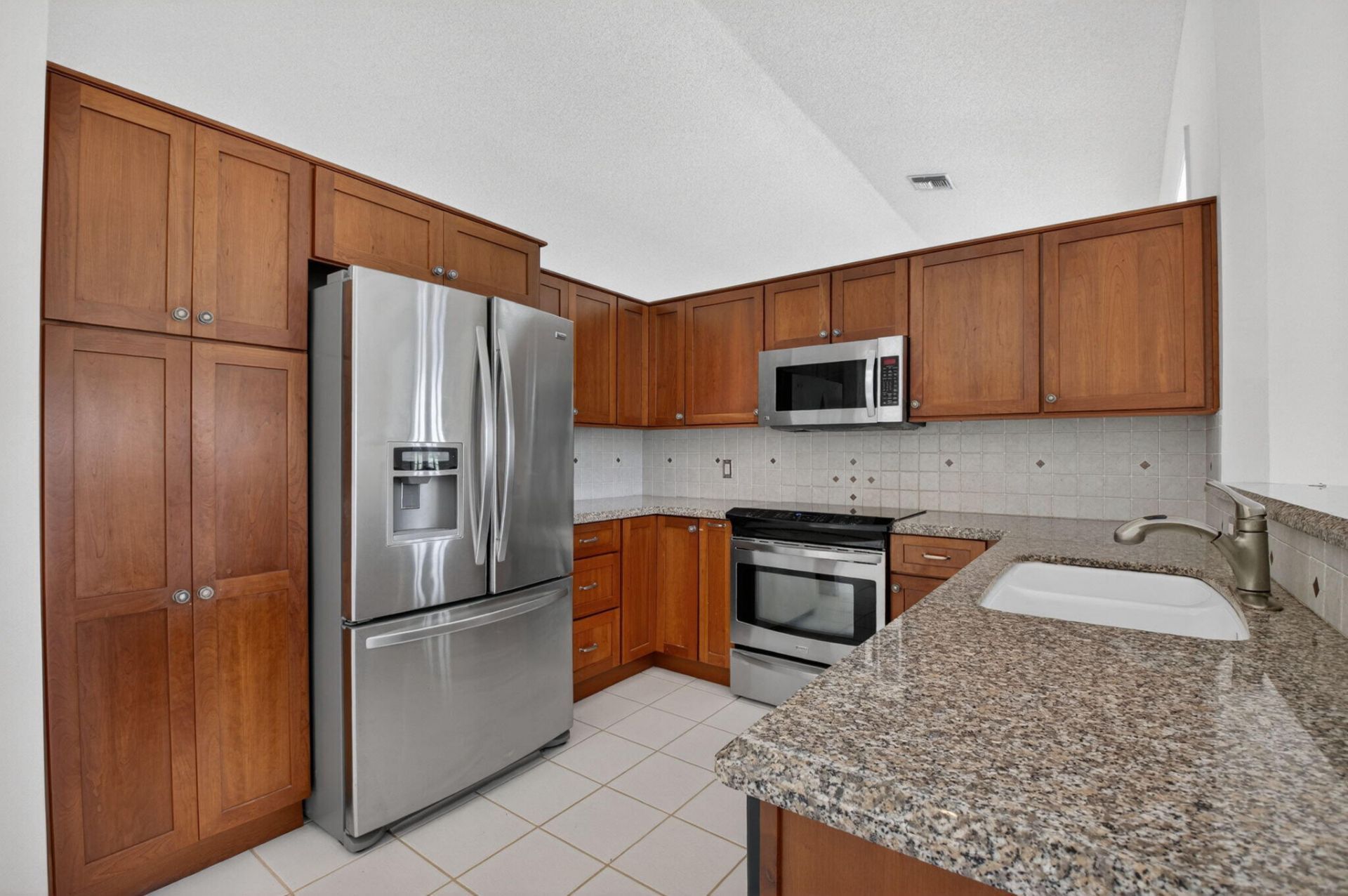 6180 Golf Villas Drive, Boynton Beach, FL 33437 Photo