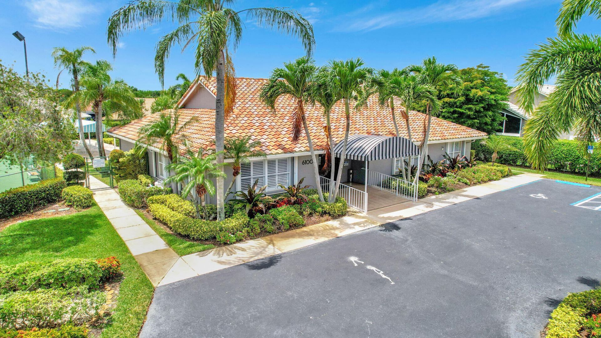6180 Golf Villas Drive, Boynton Beach, FL 33437 Photo