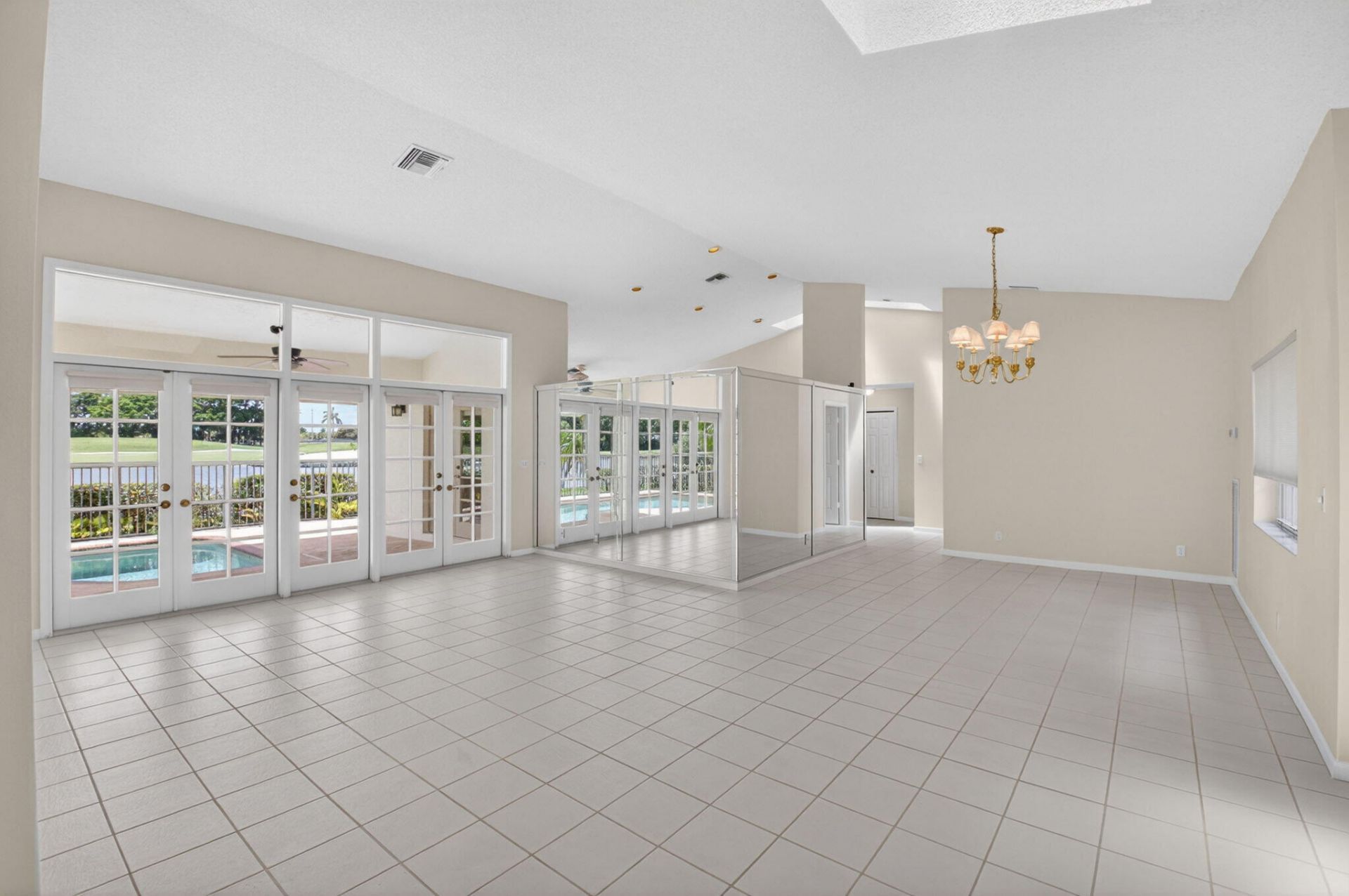 6180 Golf Villas Drive, Boynton Beach, FL 33437 Photo