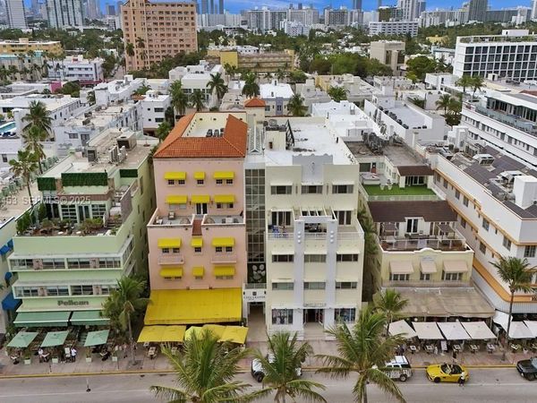 834 Ocean Drive, Unit 406, Miami Beach, FL 33139