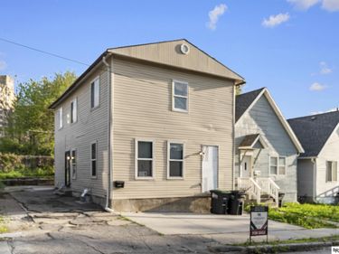 2707 Howard Street , Omaha, NE 68105