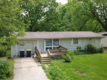 3617 NE Cypress Drive, Kansas City, MO 64117