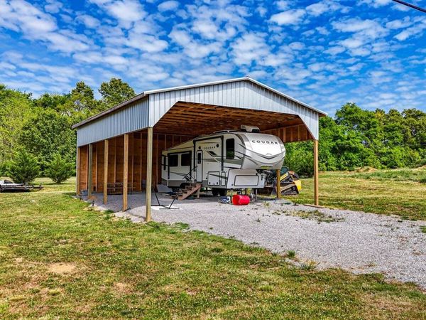 121 Morgan Road, Trenton, GA 30752