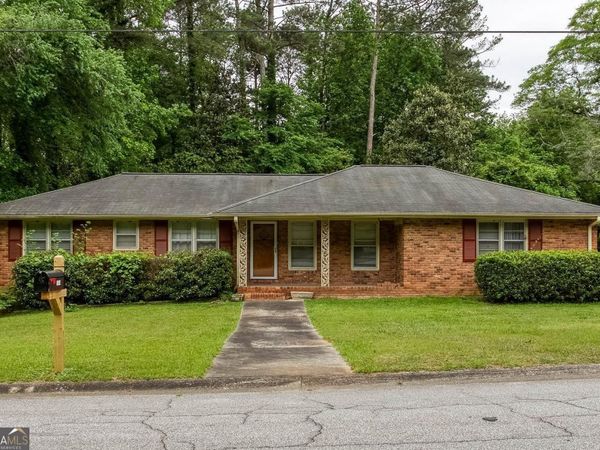 1060 Oakdale Drive SE, Smyrna, GA 30080