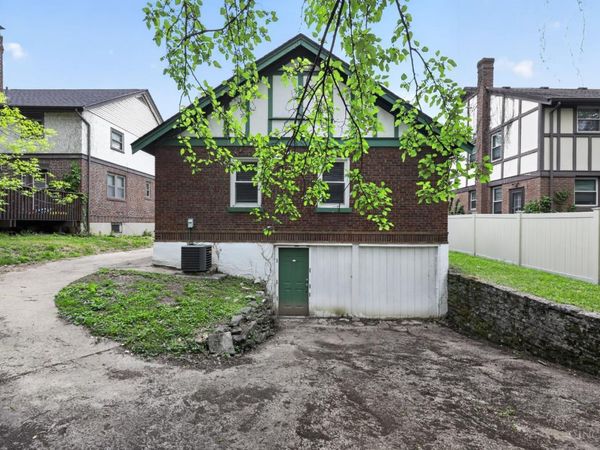 2725 Orland Avenue, Cincinnati, OH 45211