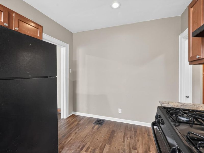2725 Orland Avenue, Cincinnati, OH 45211 Photo 14