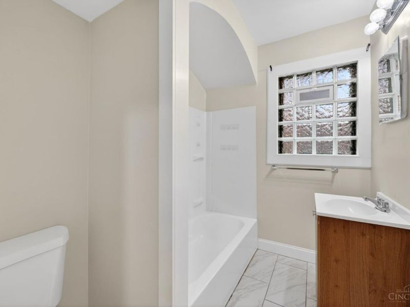 2725 Orland Avenue, Cincinnati, OH 45211 Photo 24