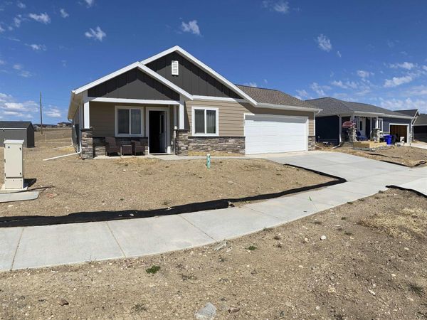 227 N VALLEY DR, Rapid City, SD 57703