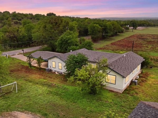 440 Lonie LN , Kyle, TX 78640