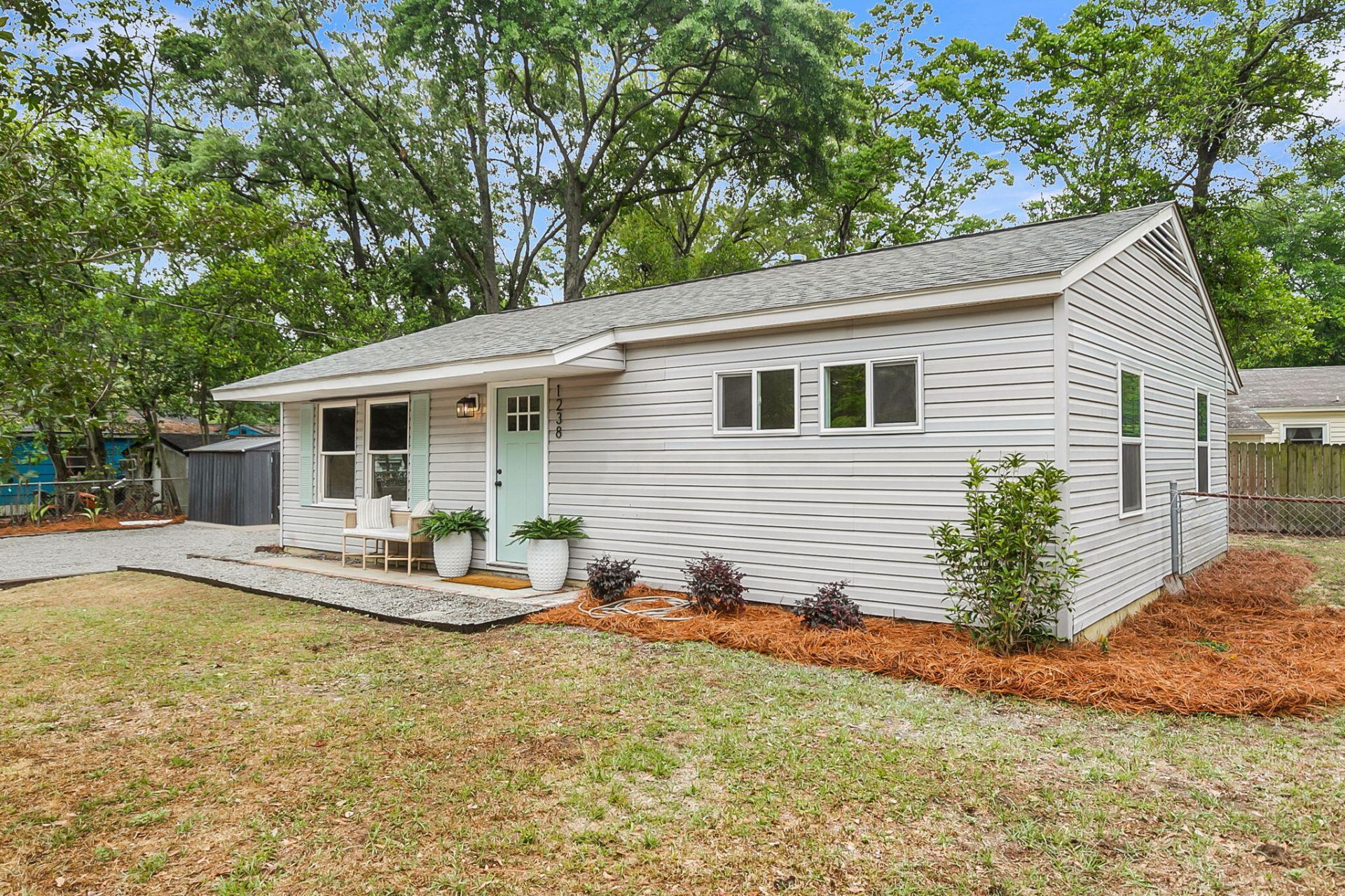 1238 Hawthorne Circle Photo 2