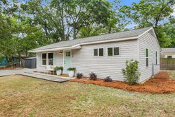 1238 Hawthorne Circle photo 4