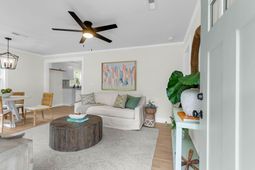 1238 Hawthorne Circle photo 4