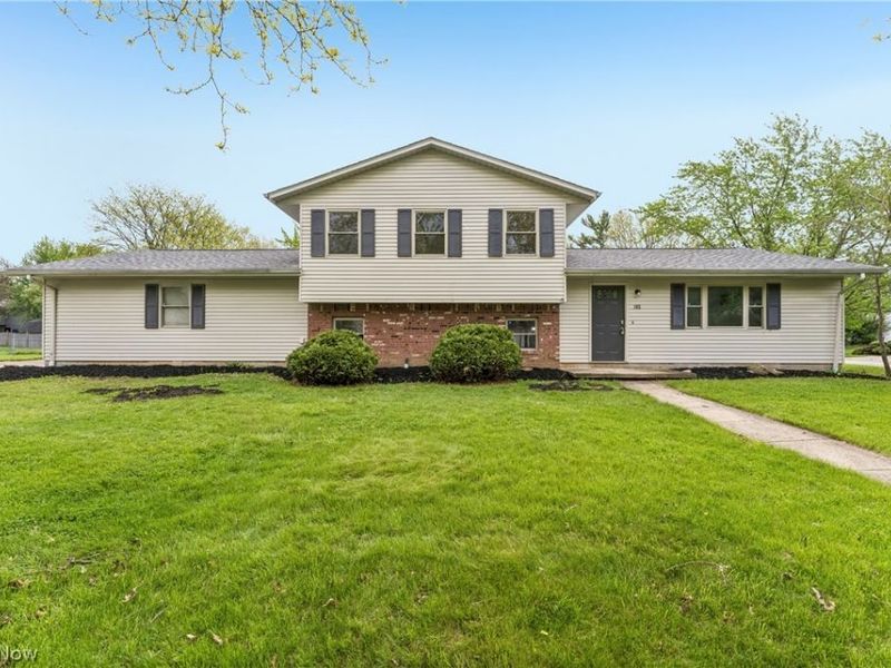 102 California Avenue, Elyria, OH 44035 Photo 1