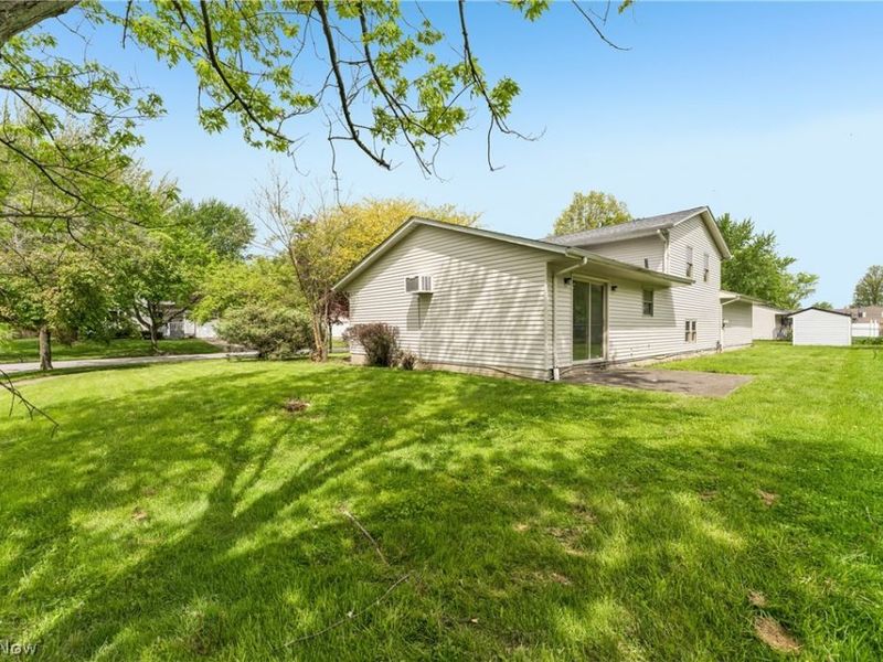 102 California Avenue , Elyria, OH 44035 Photo 10