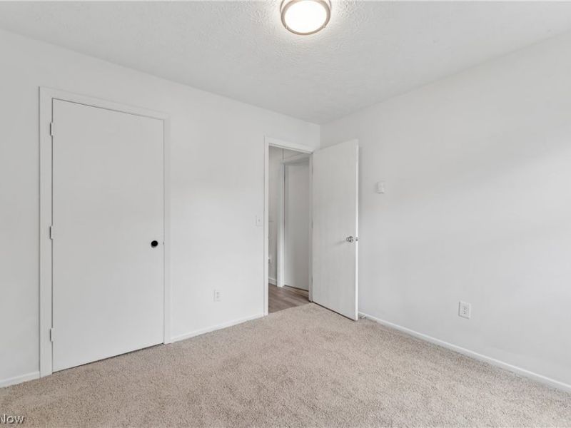102 California Avenue , Elyria, OH 44035 Photo 21