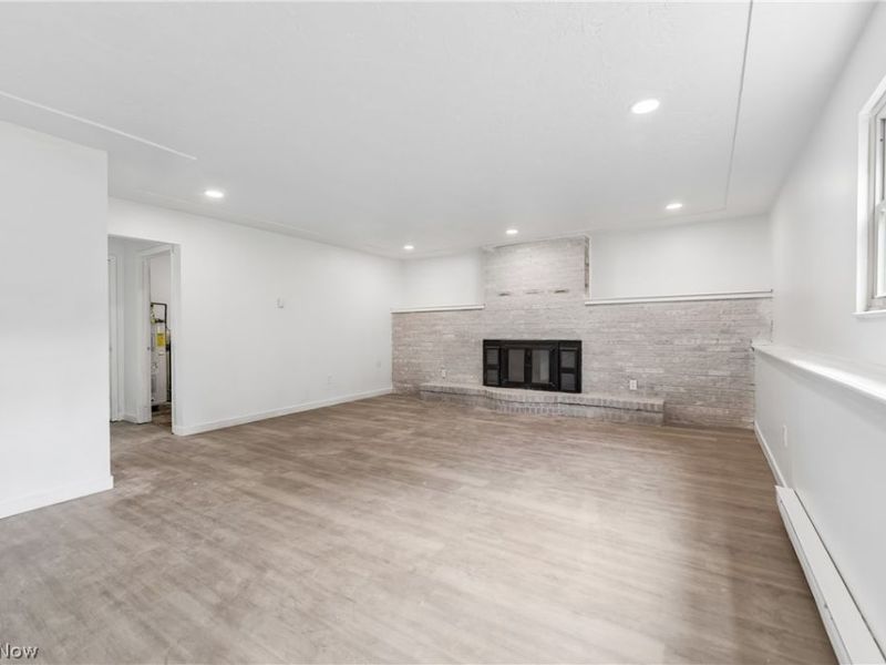 102 California Avenue , Elyria, OH 44035 Photo 3