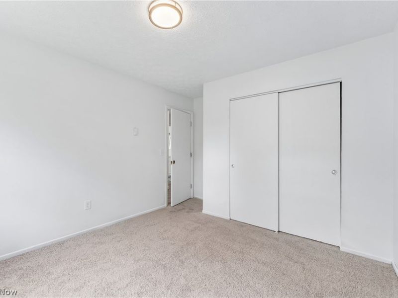 102 California Avenue , Elyria, OH 44035 Photo 32