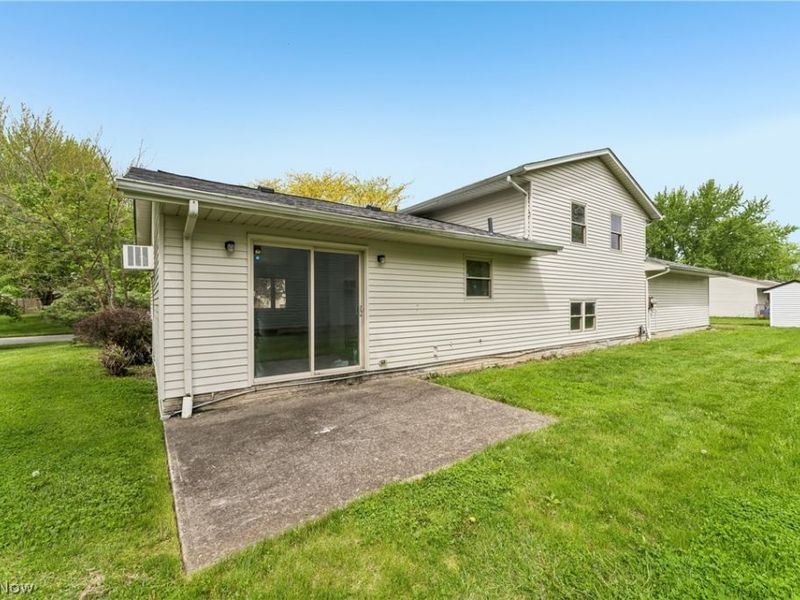 102 California Avenue , Elyria, OH 44035 Photo 5