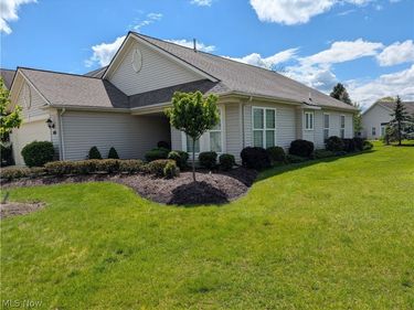 15282 Oak Hollow Lane, Strongsville, OH 44149