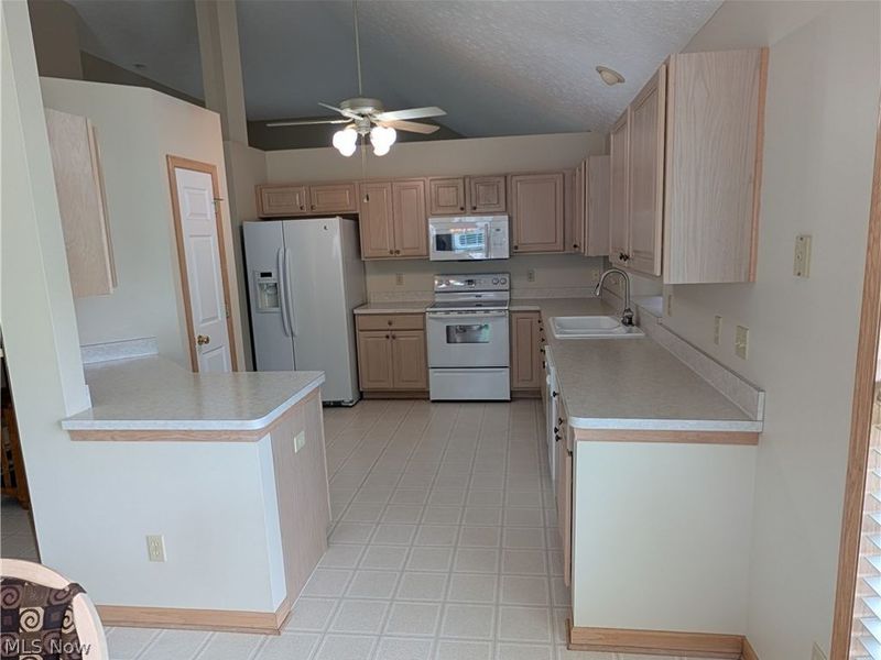 15282 Oak Hollow Lane, Strongsville, OH 44149 Photo 10