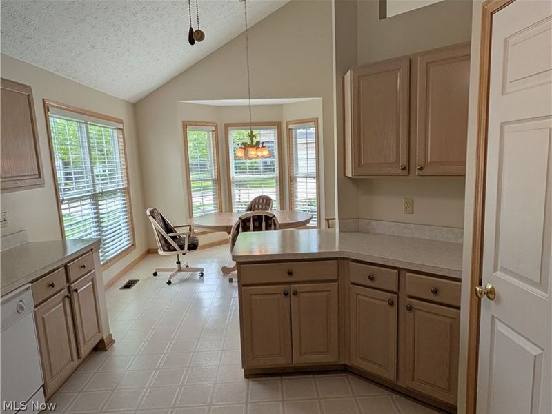 15282 Oak Hollow Lane, Strongsville, OH 44149 Photo 11