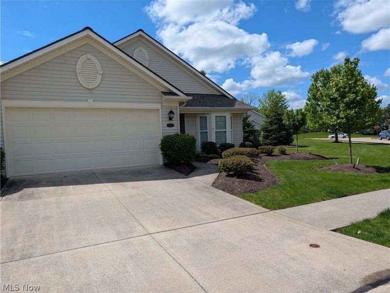 15282 Oak Hollow Lane, Strongsville, OH 44149 Photo 2