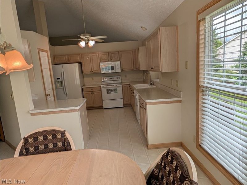 15282 Oak Hollow Lane, Strongsville, OH 44149 Photo 9