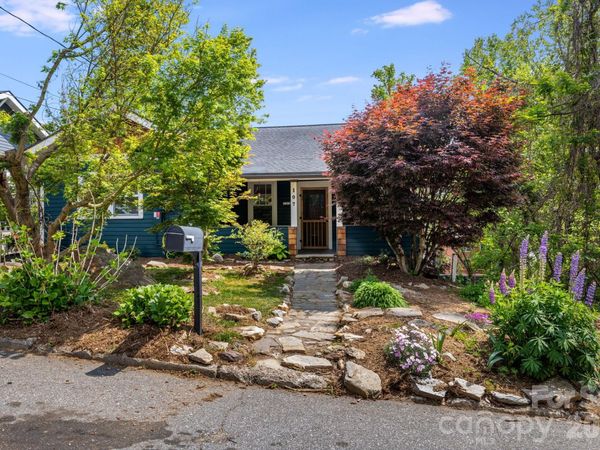 107 Courtland Avenue, Asheville, NC 28801