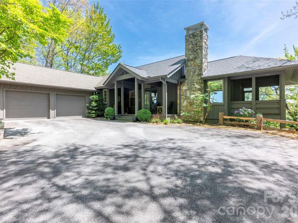 562 Panther Ridge Road , Lake Toxaway, NC 28747
