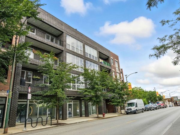 3530 N Lincoln Avenue , Unit 403, Chicago, IL 60657