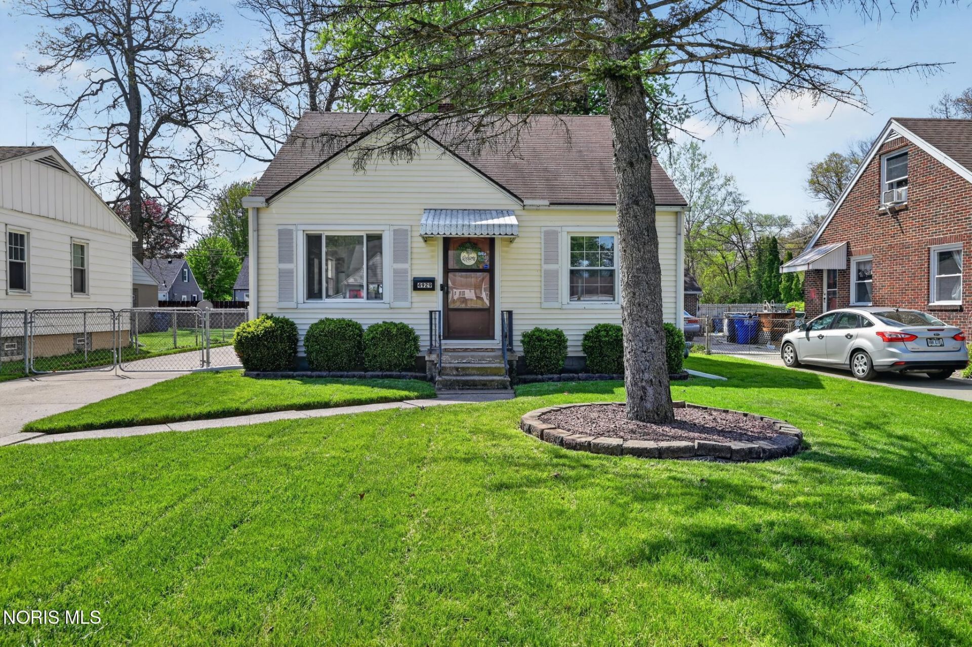 4929 Luann Avenue, Toledo, OH 43623 Main Photo