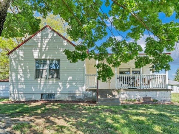 1932 Reesedale RD, Elliston, VA 24087