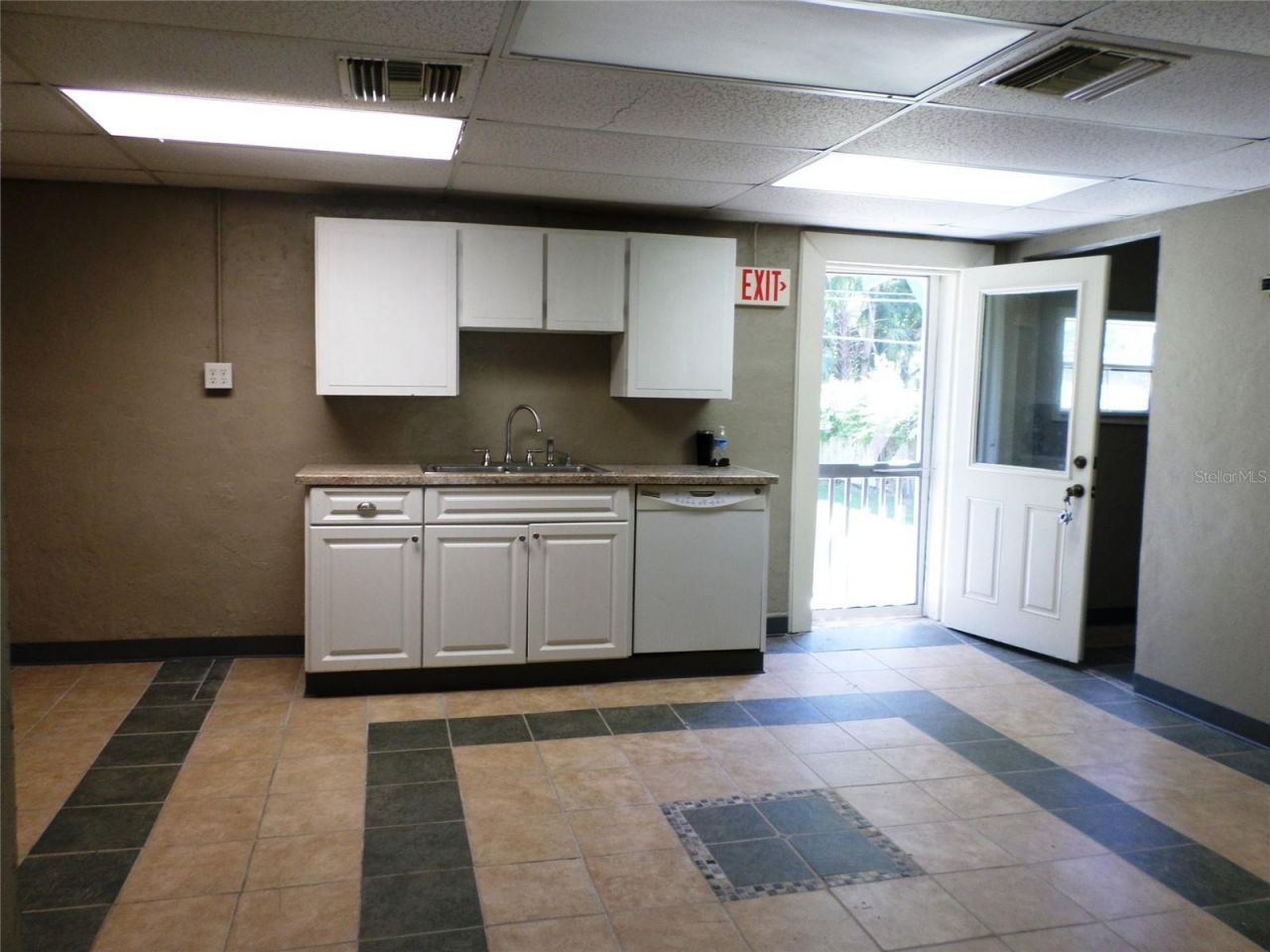 6005 Highway 40 W, Yankeetown, FL 34498 Photo