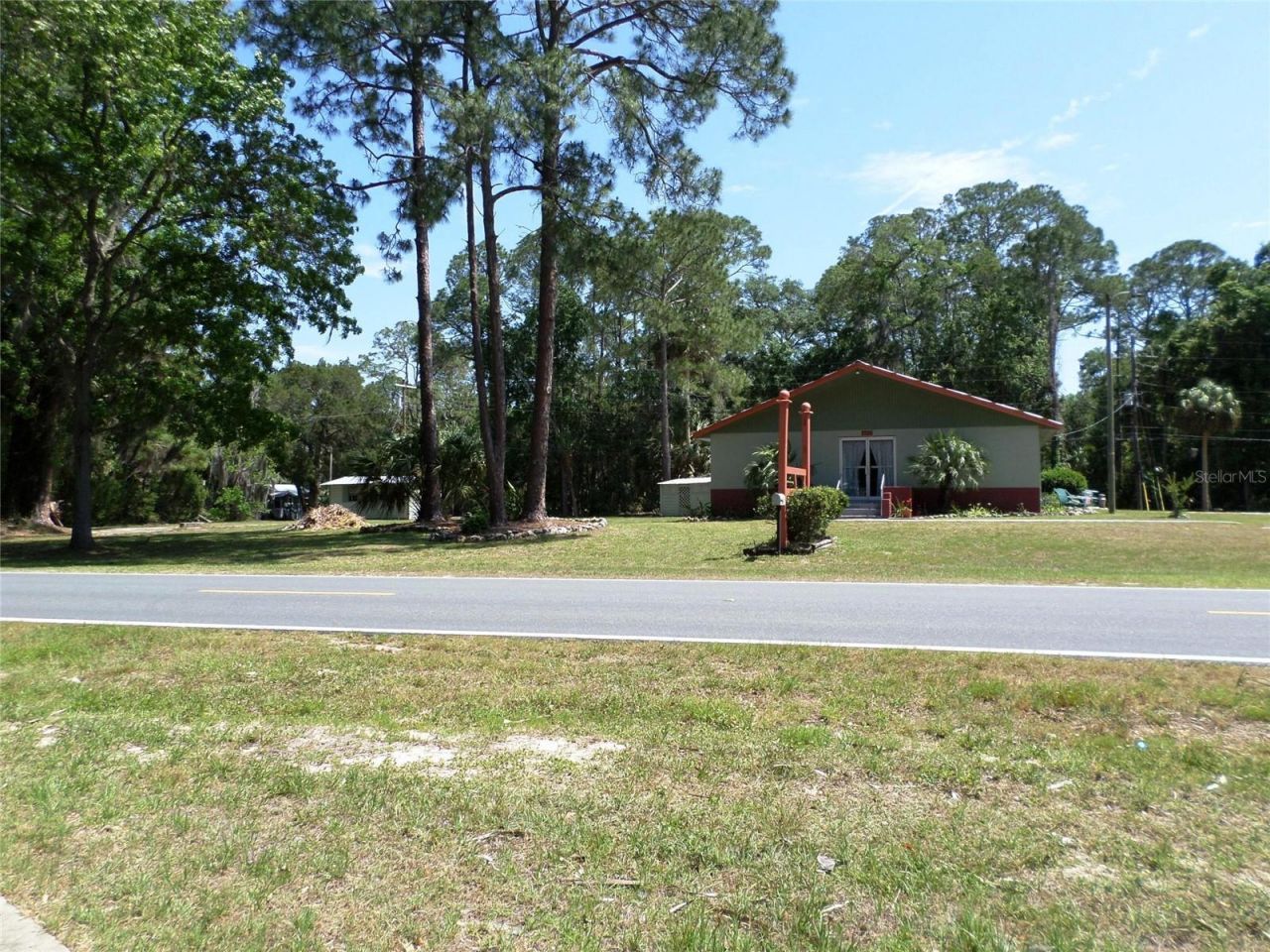 6005 Highway 40 W, Yankeetown, FL 34498 Photo