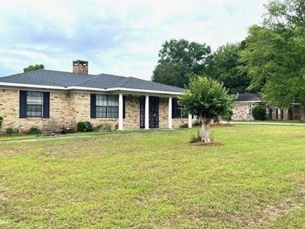 1911 Chase Drive, Saraland, AL 36571