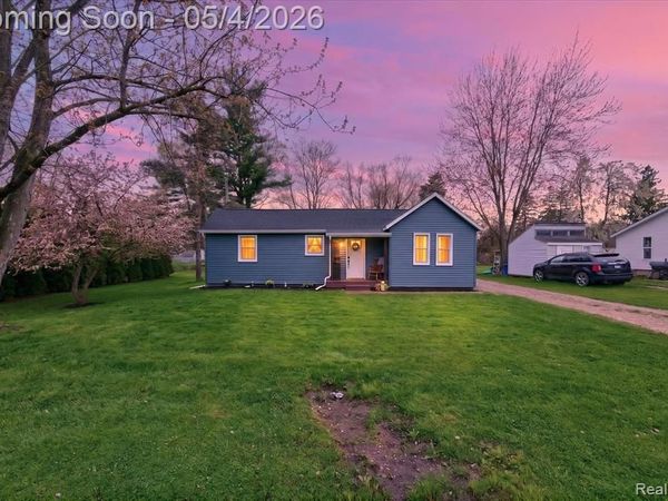 107 S Lester Street, Capac Vlg, MI 48014