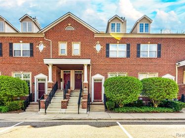 16934 Farmington Road, Livonia, MI 48154