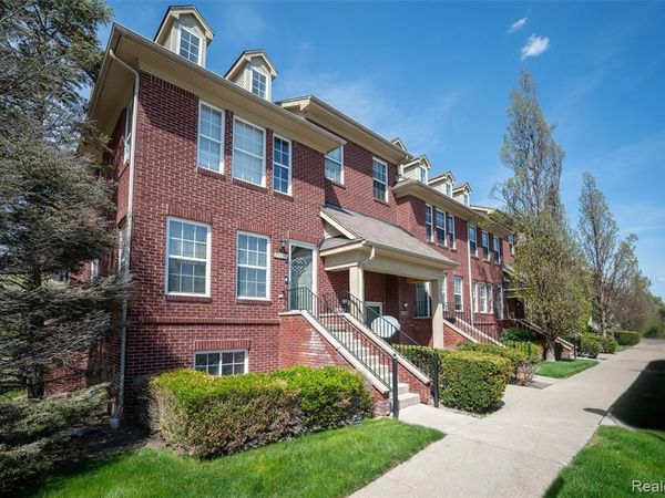 15650 Stone Crossing Drive, Southfield, MI 48075