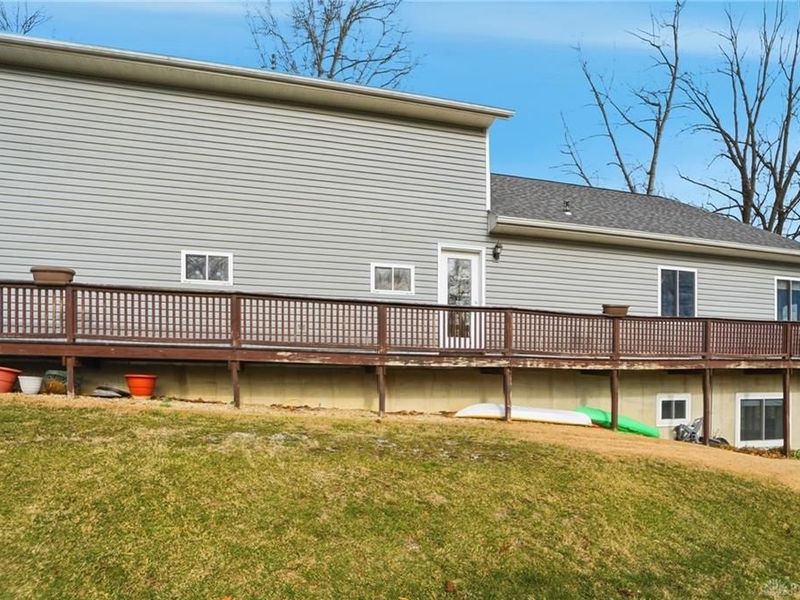 1065 Brunswick Drive, Perry Township, OH 45118 Photo 9